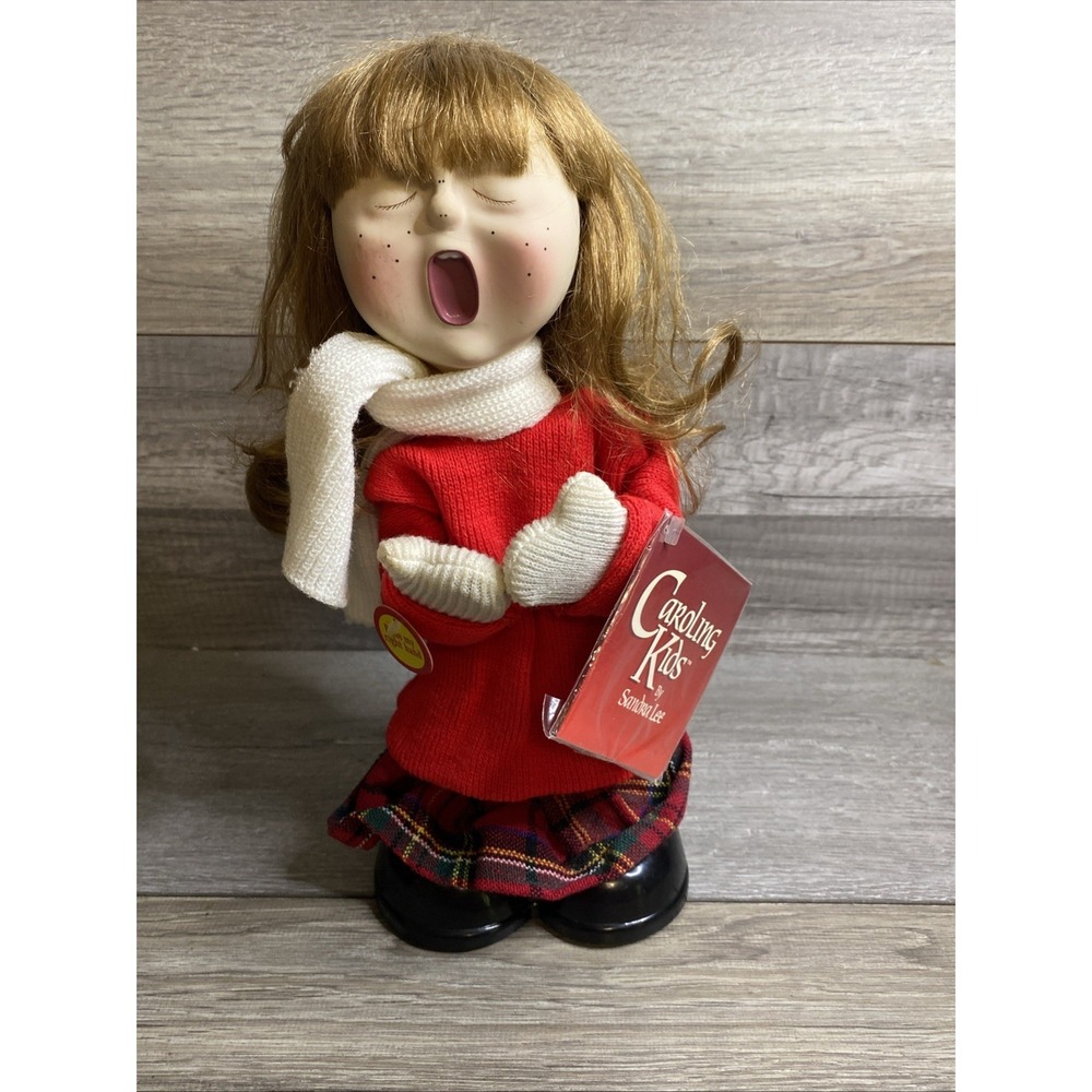 Caroling Kids by Sandra Lee Vintage 1985 Girl W Tags No Box WORKING
